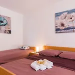 Ausgefallenes Nur 390 Meter Zum Mit Meerblick, 3 Parkplaetzen, Wifi *