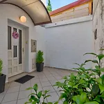 Apartman Ausgefallenes Nur 390 Meter Zum Mit Meerblick, 3 Parkplaetzen, Wifi Selce