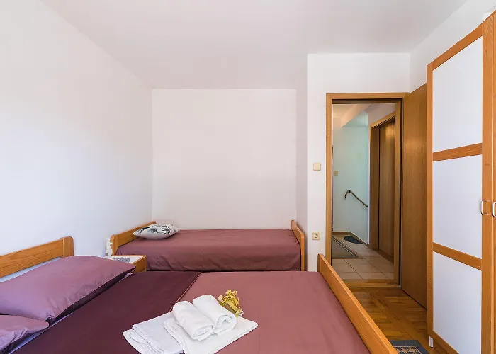 Ausgefallenes Nur 390 Meter Zum Mit Meerblick, 3 Parkplaetzen, Wifi * Selce